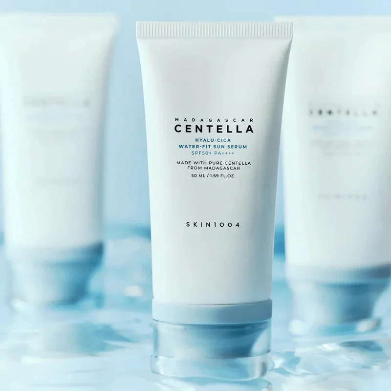 skin1004 - madagascar centella hyalu-cica water-fit serum spf50+ - 50ml