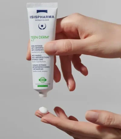 isispharma teen derm az soin intense 30 ml